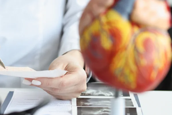 ¿Qué médico trata soplos cardíacos?